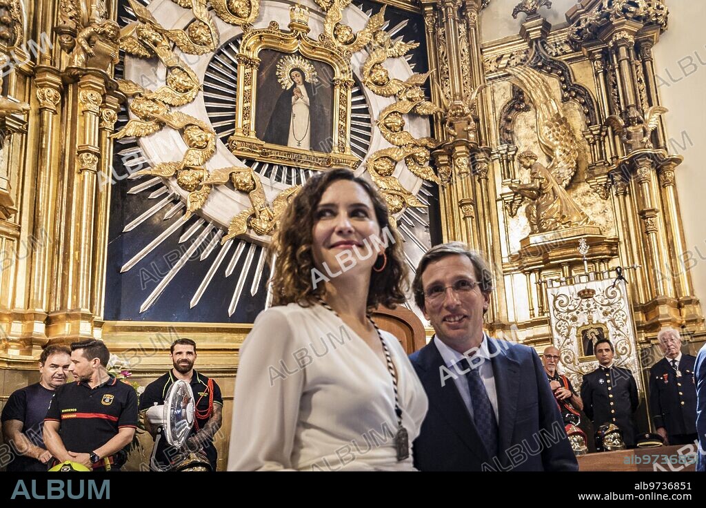 Madrid, 15/08/2022. José Luis Martínez-Almeida e Isabel Díaz Ayuso en la misa mayor en honor a la Virgen de La Paloma. Foto: Tania Sieira. ARCHDC.
