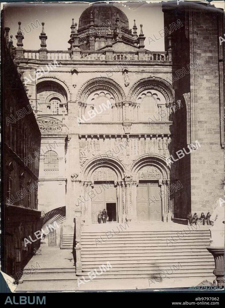Santiago de Compostela (Galicia), 1897. Fachada de las Platerías de la Catedral de Santiago.