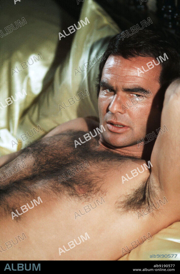BURT REYNOLDS in HUSTLE, 1975, directed by ROBERT ALDRICH. Copyright PARAMOUNT PICTURES.
