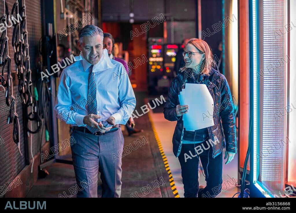 GEORGE CLOONEY and JODIE FOSTER in MONEY MONSTER, 2016, directed by JODIE FOSTER. Copyright ALLEGIANCE THEATER/SMOKEHOUSE PICTURES/TRISTAR PICTURES/VILL.