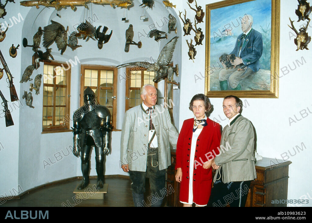 Baron Krafft von Crailsheim with his wife and son Ortholf at Amerang castle, Germany 1999.
