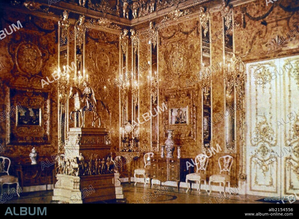 Amber room of catherine palace, tsarskoye selo, ussr, 1917, this is the only existing color photo of the amber room before world war ll. 01/02/2013