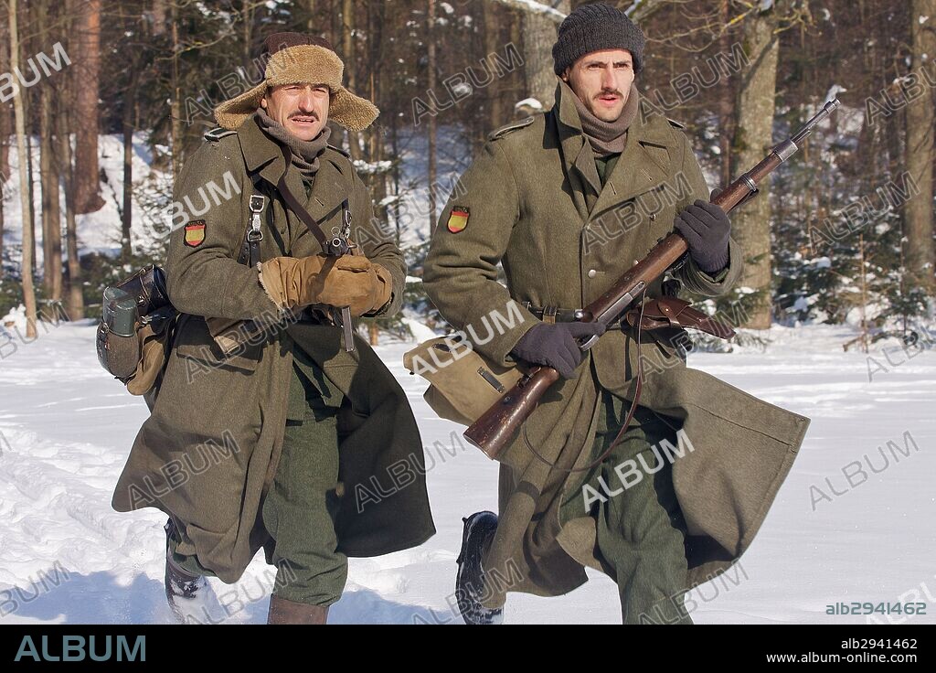 JUAN DIEGO BOTTO in SILENCIO EN LA NIEVE, 2011, directed by GERARDO HERRERO. Copyright CASTAFIORE FILMS.