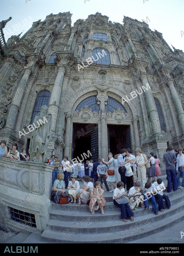 FERNANDO DE CASAS NOVOA. EXTERIOR-FACHADA DEL OBRADOIRO-ARTE BARROCO.