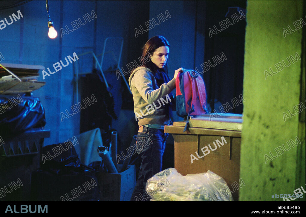 JENNIFER CONNELLY en DARK WATER [LA HUELLA], 2005 (DARK WATER), dirigida por WALTER SALLES. Copyright TOUCHSTONE PICTURES / RAFY.