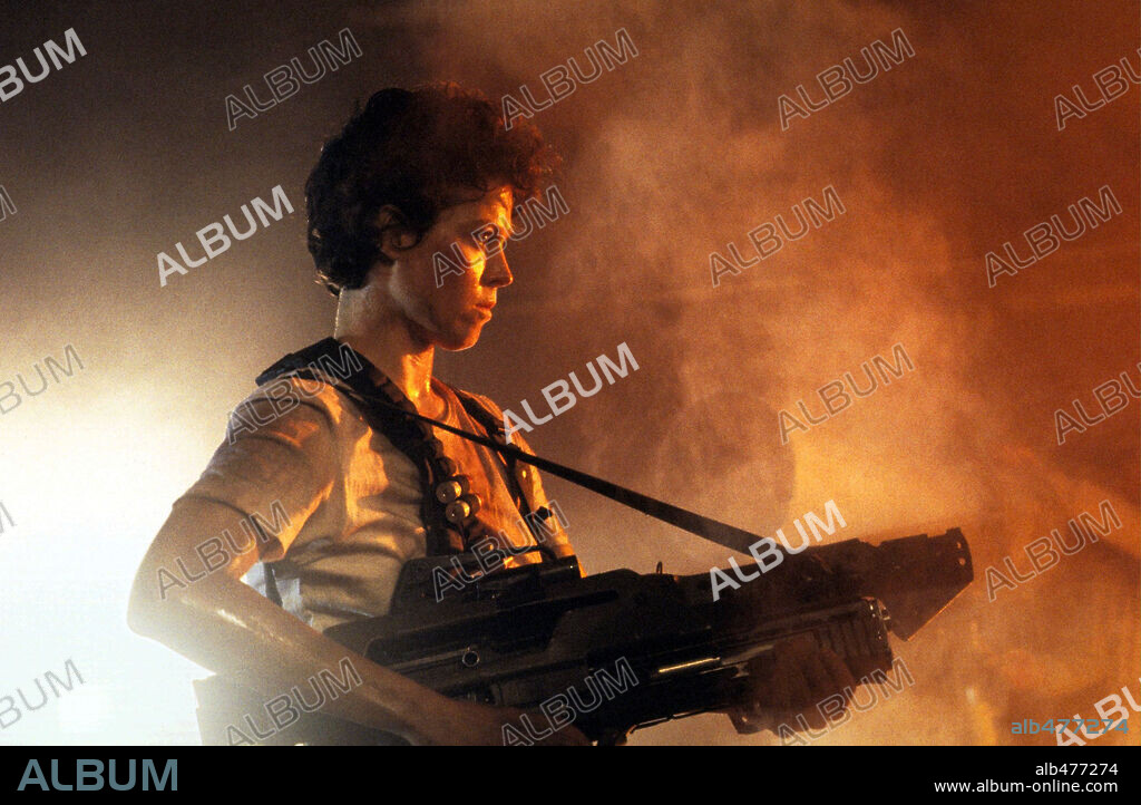 SIGOURNEY WEAVER in ALIENS - DIE RÜCKKEHR, 1986 (ALIENS), unter der Regie von JAMES CAMERON. Copyright 20TH CENTURY FOX.