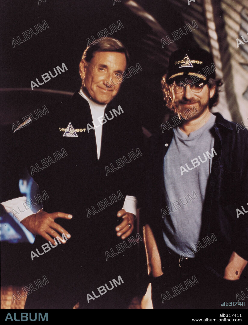 ROY SCHEIDER et STEVEN SPIELBERG dans SEAQUEST DSV-TV, 1993. Copyright AMBLIN/UNIVERSAL.