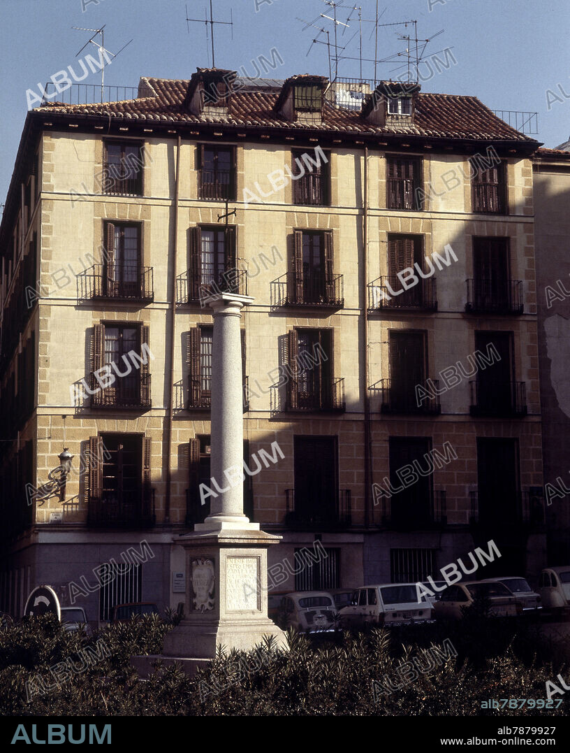 PLAZA RAMALES - BARRIO DE PALACIO.