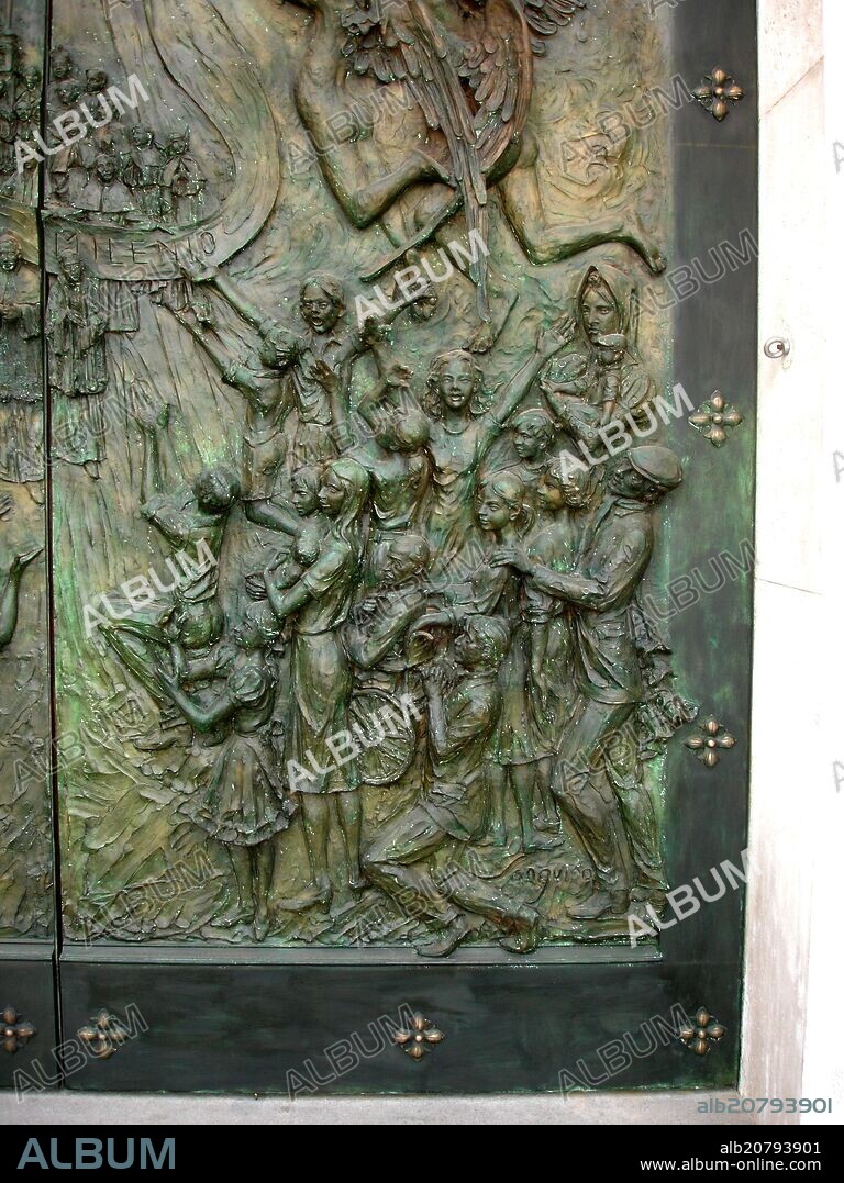 LUIS SANGUINO DE PASCUAL (1934-). NUEVA PUERTA DE BRONCE ESCULPIDO - 1999 - DETALLE.