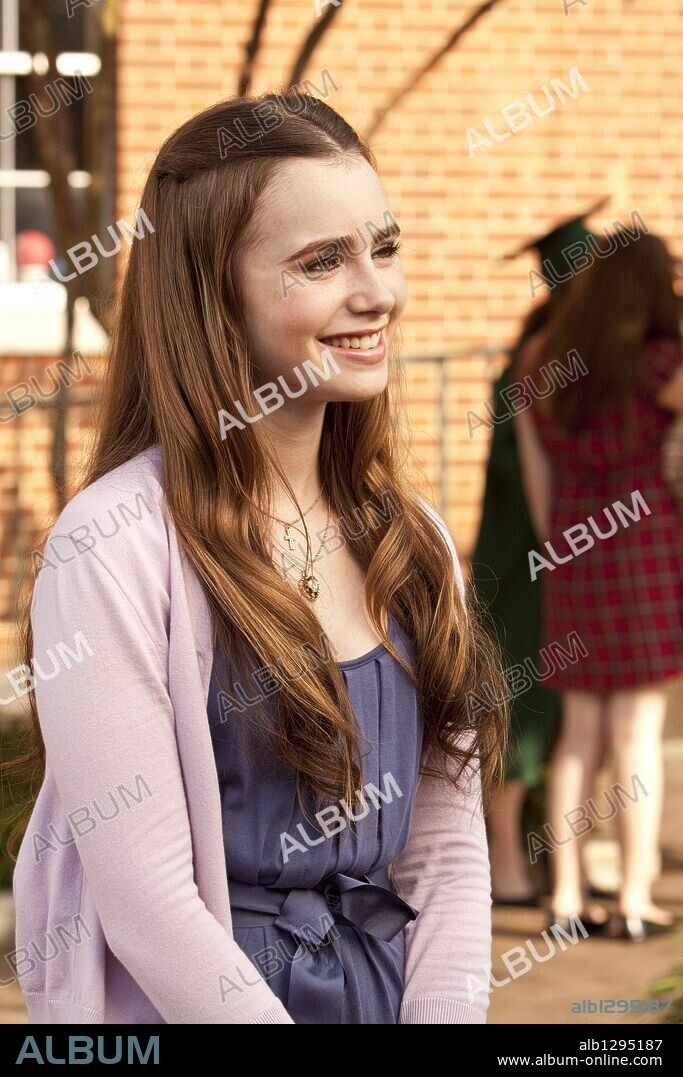 LILY COLLINS in THE BLIND SIDE, 2009, directed by JOHN LEE HANCOCK. Copyright ALCON ENTERTAIMENT / NELSON, RALPH.