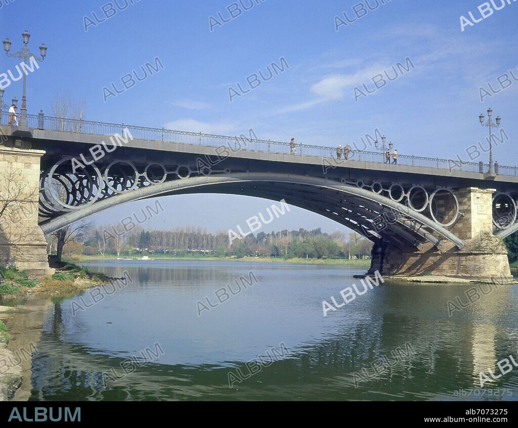 GUSTAVO STEINACHER Y FERDINAND BERNADET. ISABEL II BRIDGE KNOWN POPULARLY AS THE BRIDGE OF TRIANA BUILT BETWEEN 1847 AND 1852.