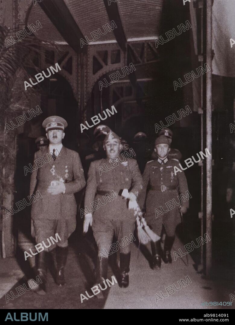 Entrevista en Hendaya. La foto auténtica del Acto, con franco con Ojos Cerrados y Hitler sin dos Cabezas Detrás. Aunque la fotografía Fue Retocada por el Régimen, Abc la Publicó tal cual en la portada de su edición del 25 de octubre.
