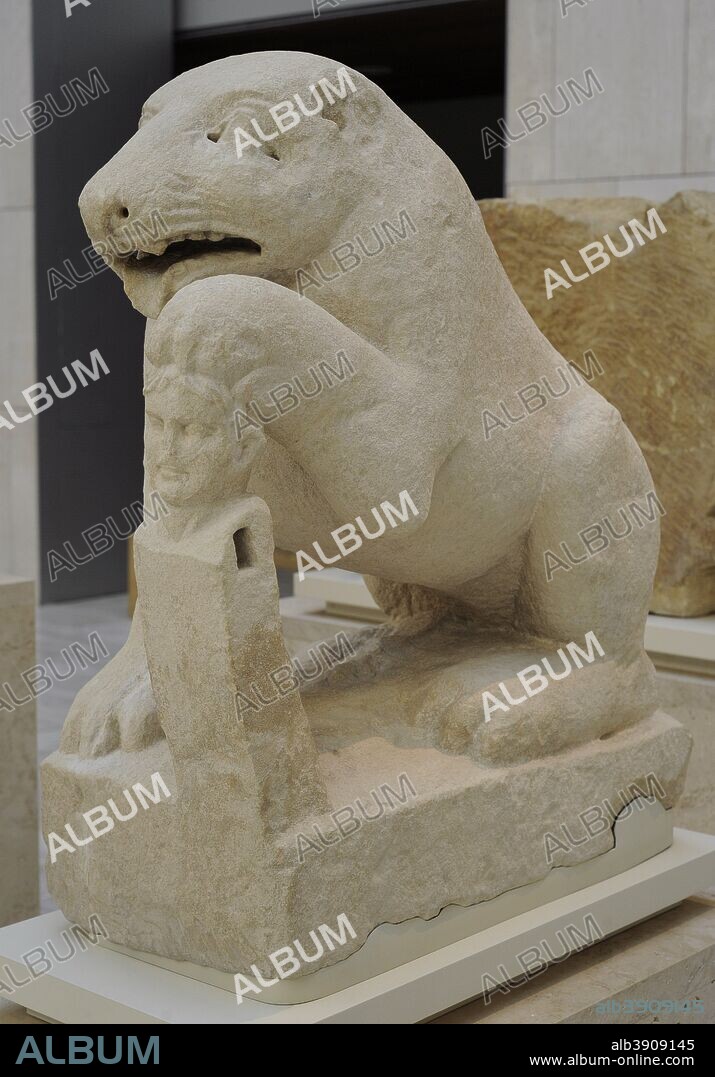 Osa de Porcuna. Siglo I a. C. -siglo I. Cultura ibérica tardía. Piedra caliza. Hallada en la Calle del Sepulcro (Porcuna, Jaén). Museo Arqueológico Nacional. Madrid. España.