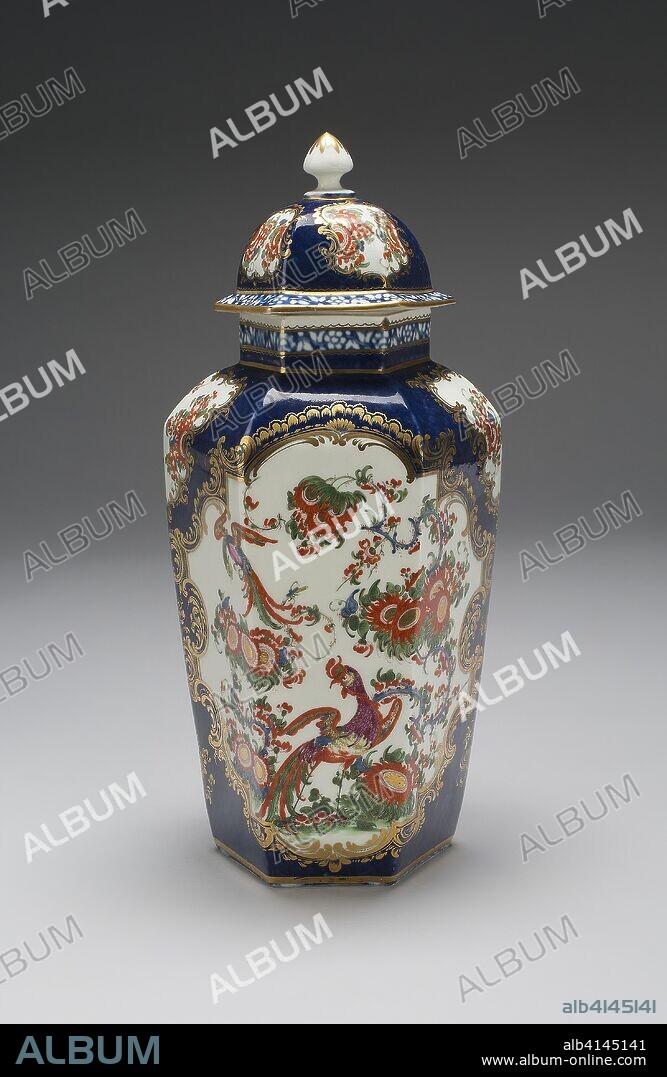 WORCESTER ROYAL PORCELAIN COMPANY. Vase with Cover (one of a pair). Worcester Porcelain Factory; Worcester, England, founded 1751. Date: 1765-1775. Dimensions: H. 29.2 cm (11 1/2 in.). Soft-paste porcelain with blue scale ground and gilding. Origin: Worcester.