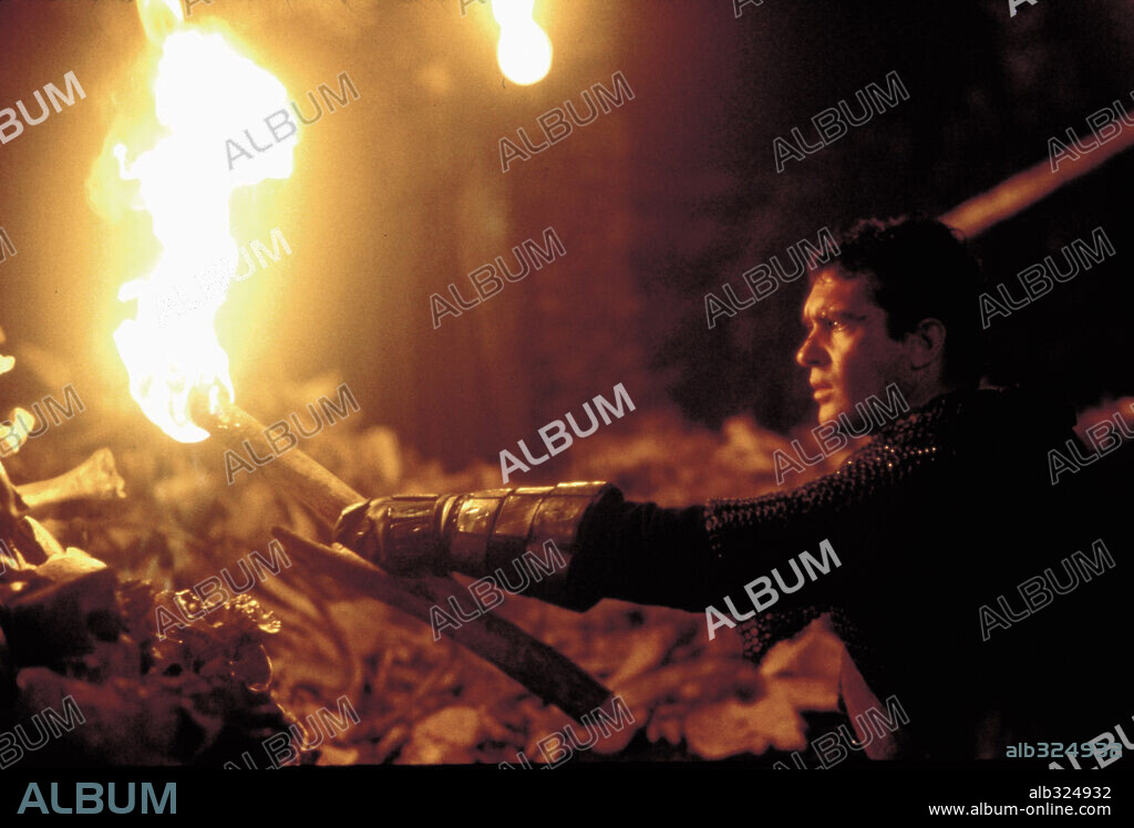 ANTONIO BANDERAS en EL GUERRERO Nº 13, 1999 (THE 13TH WARRIOR), dirigida por JOHN MCTIERNAN y MICHAEL CRICHTON. Copyright TOUCHSTONE PICTURES / McEWAN, ROB.