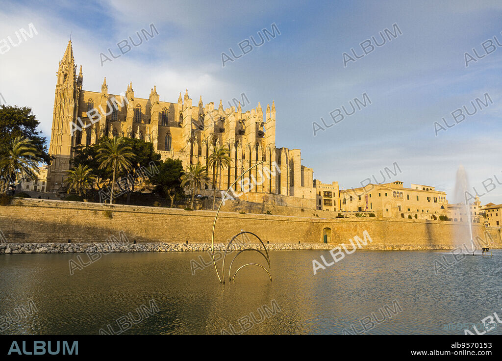 Catedral-Basílica de Santa María de Palma de Mallorca, gotico, siglo XIII, Mallorca, balearic islands, spain, europe.