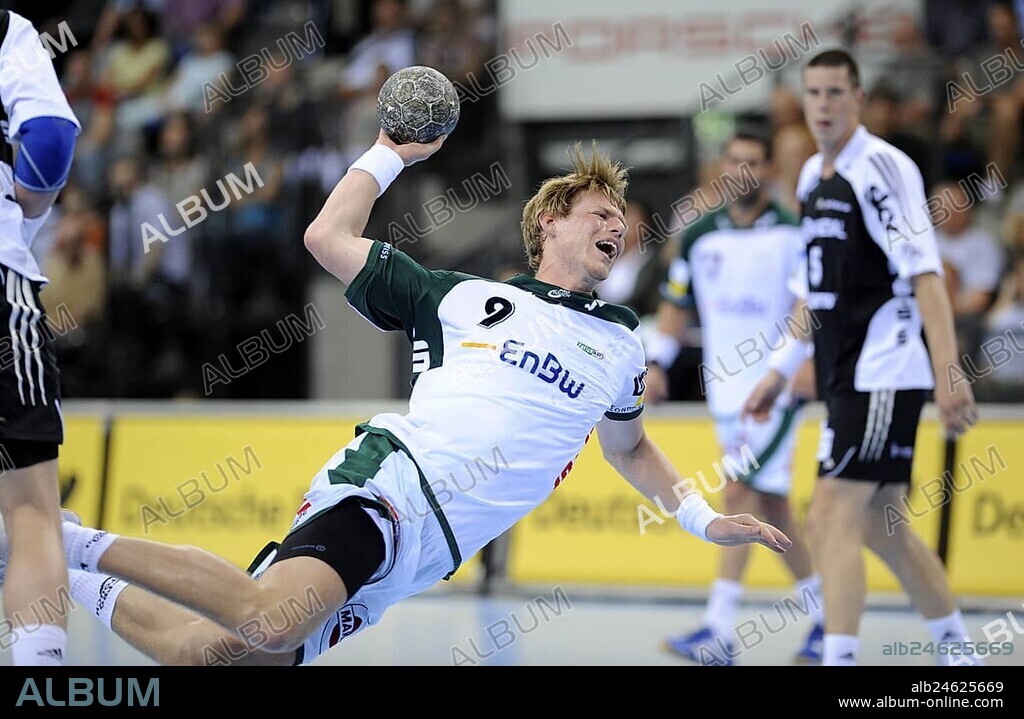 Handball, Manuel Spaeth, Frisch Auf! Goeppingen, throwing the ball
