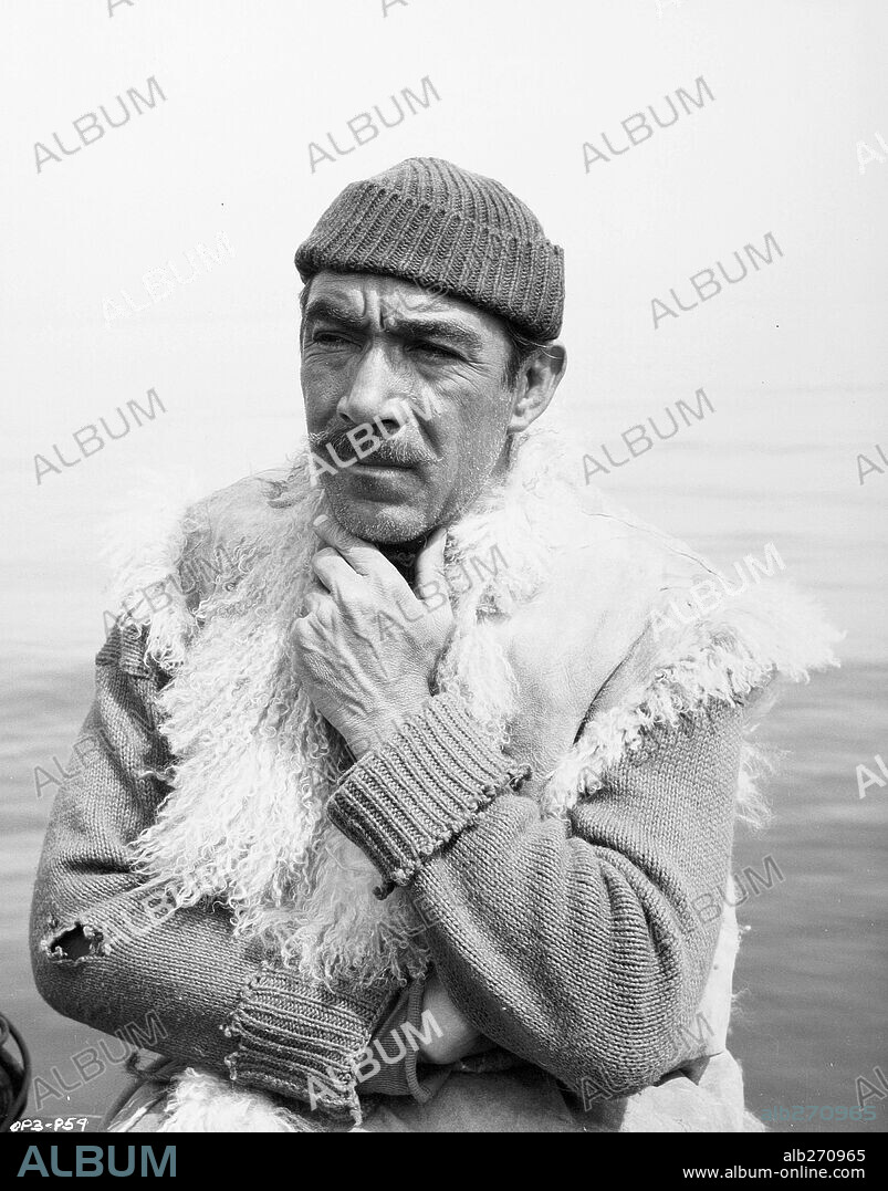 ANTHONY QUINN in THE GUNS OF NAVARONE, 1961, directed by J. LEE THOMPSON. Copyright COLUMBIA PICTURES / DANVERS, KEN.