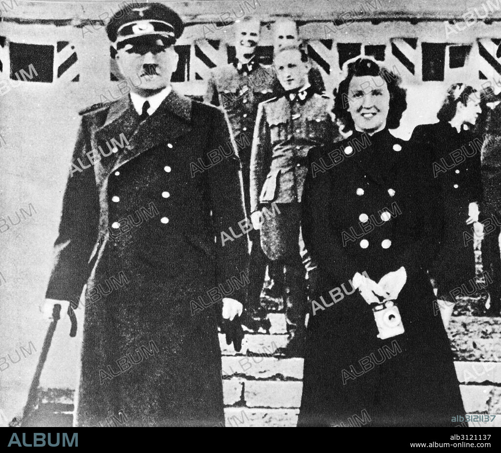Adolf Hitler with his mistress Eva Braun, 1940.
