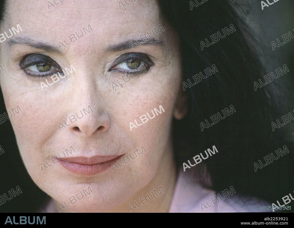 ESPERT , NURIA. ACTRIZ ESPAÑOLA. HOSPITALET DE LLOBREGAT 1933. FOTO AÑO 1995.