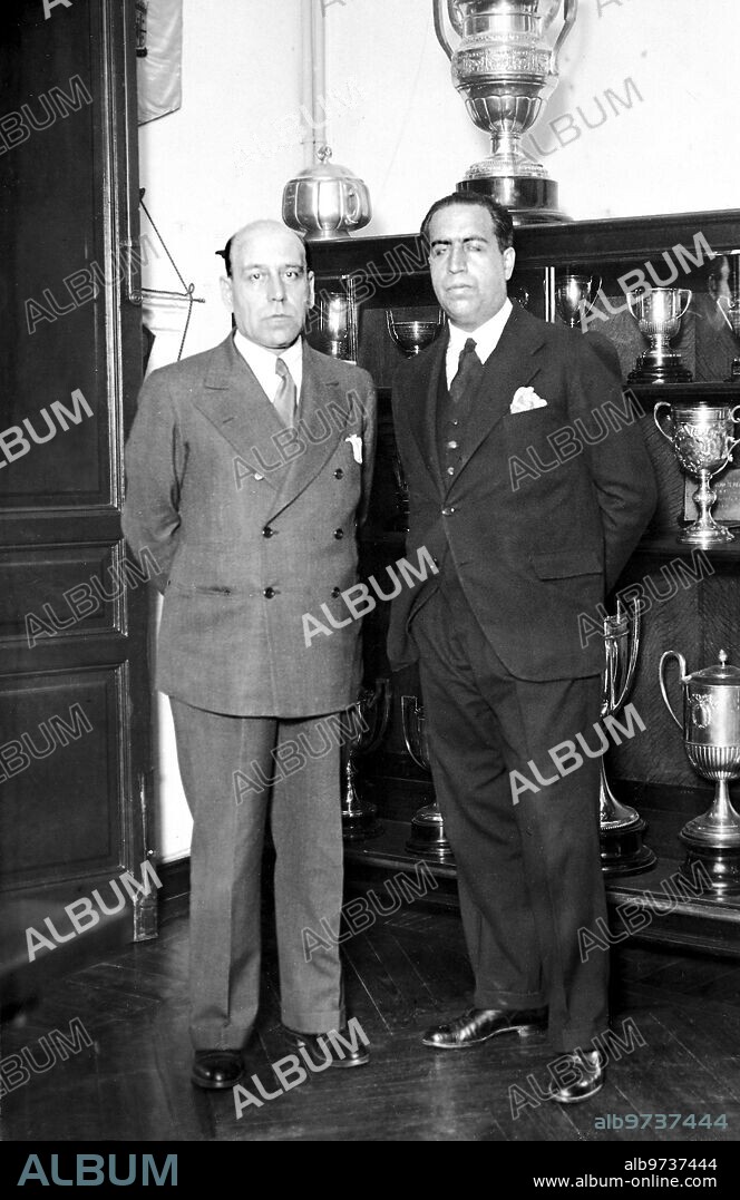 1934. Protagonistas - Presidentes. El ex presidente del Madrid Luis Usera junto al nuevo presidente Rafael Sánchez Guerra, en la jura del cargo de este Ultimo.