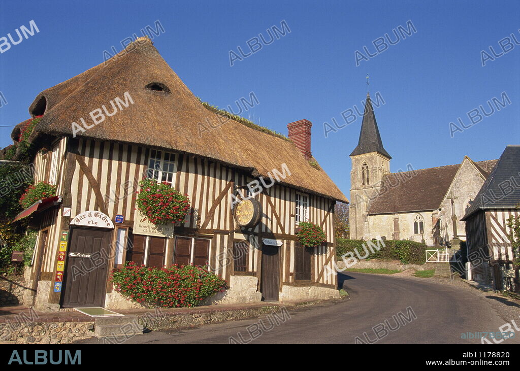 Auberge des 2 Tonneaux, Pierrefitte en Auge, Vallee d'Auge, Basse Normandie, France, Europe.