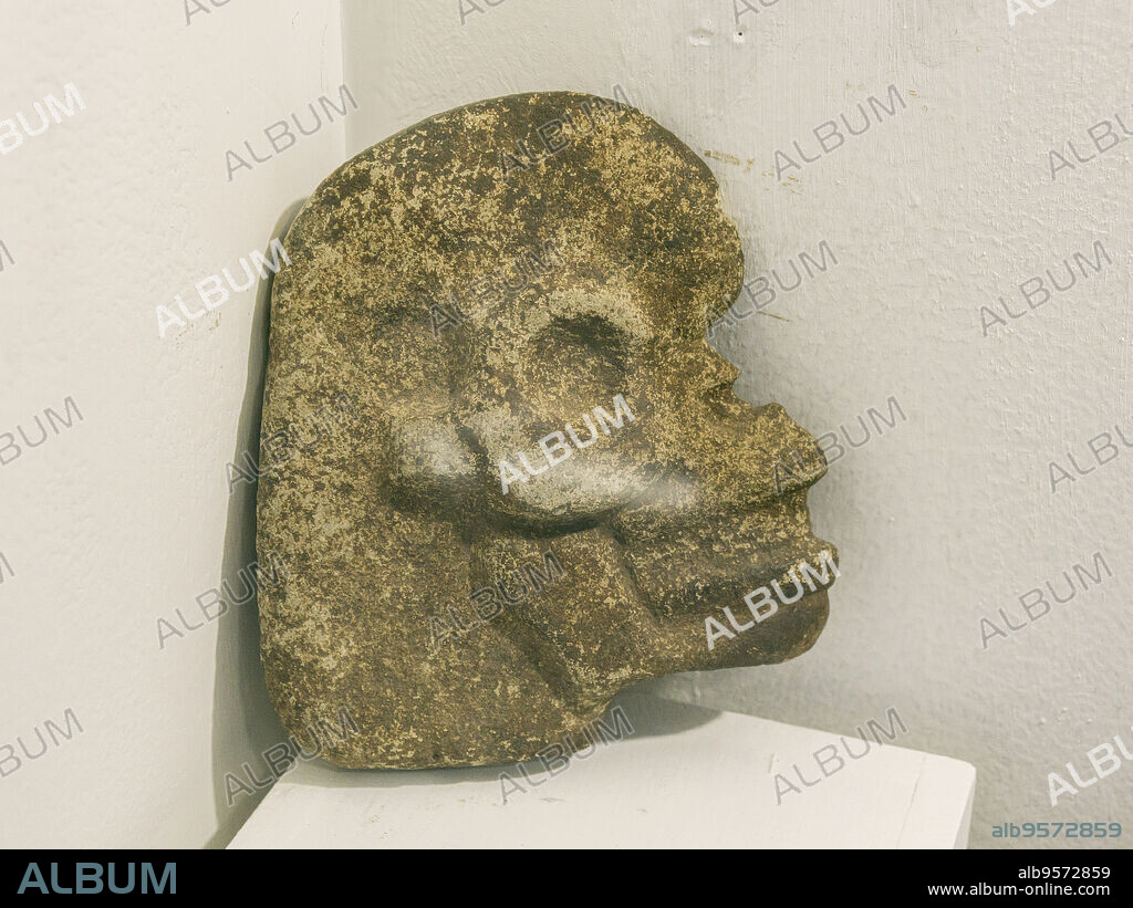 cabeza antropomorfa,clásico, Santa María Nebaj,museo de antropologia, departamento de El Quiché, Guatemala, Central America.
