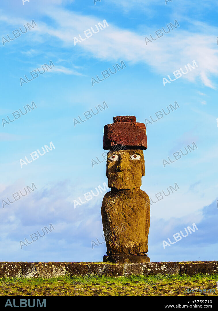 Moai in Ahu Ko Te Riku, Tahai Archaeological Complex, Rapa Nui National Park, UNESCO World Heritage Site, Easter Island, Chile, South America.