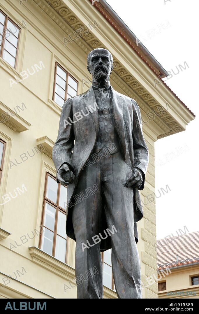 OTAKAR ?PANIEL. Tomás Garrigue Masaryk (Hodonín, Moravia, 7 de marzo de 1850-14 de septiembre de 1937),. Fundador de la República de Checoslovaquia. De madre checa y padre eslovaco. Monumento conmemorativo. Ciudad Pequeña (Malá Strana). Praga. República Checa. Europa.