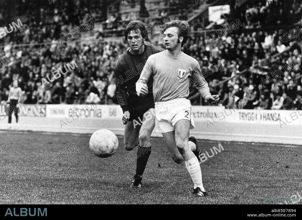 1973-05-06. Per Lövfors, Djurgårdens IF och Roland Andersson, Malmö FF. Foto: Bernt Claesson / Expressen / TT / Kod: 8. ** AFTONBLADET OUT **.