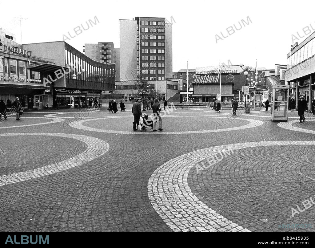 Stockholm 1979-11-12. Vällingby centrum en vanlig dag . Foto: Rolf Söderberg / DN / TT / Kod: 63. ** SvD OUT **.