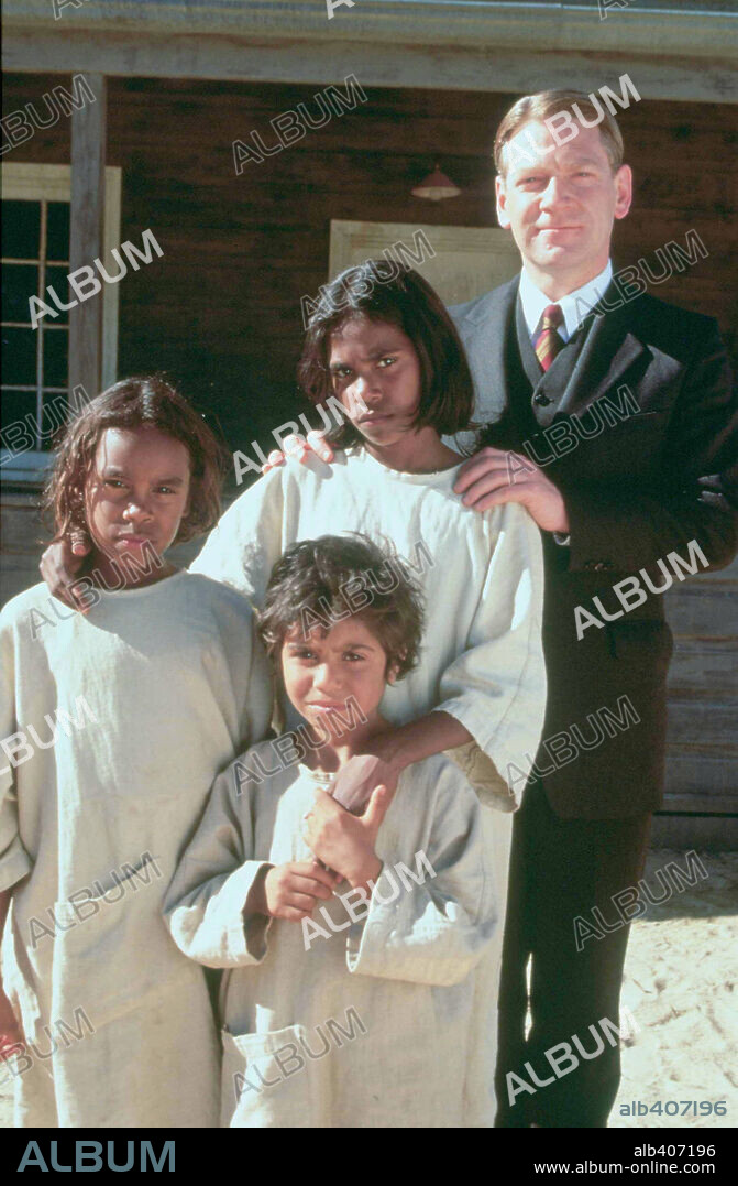 EVERLYN SAMPI and KENNETH BRANAGH in RABBIT-PROOF FENCE, 2002, directed by PHILLIP NOYCE. Copyright RUMBARALA FILMS/OLSEN LEVY/HANWAY/AUSTRALIAN FILM FINANCE / TWEEDLE, PENNY.