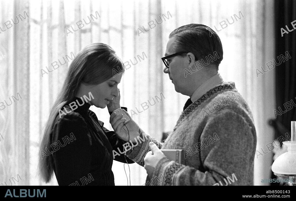 1968.. PÅSK Av August Strindberg i regi av Åke Falck Sänt första gången 1968-04-14 persons: MIMMI WÅHLANDER sites: SVERIGE.