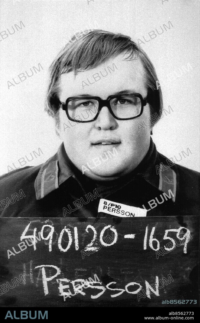 Arkiv 197304 - Göran Persson i det militära. Foto: Strängnäs Regemente / Handout / kod 10500. **OBLIGATORISK BYLINE: / **. **Endast för redaktionell användning. Bilden kommer från en extern källa och distribueras i sin ursprungliga form som en service till våra abonnenter**.