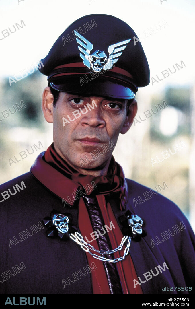 RAUL JULIA in STREETFIGHTER - DIE ENTSCHEIDENDE SCHLACHT, 1994 (STREET FIGHTER), unter der Regie von STEVEN DE SOUZA. Copyright COLUMBIA TRISTAR.