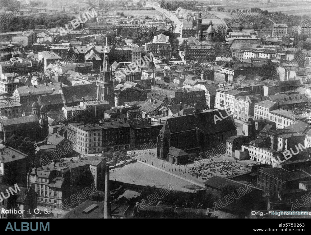 Ratibor - Racibórz (Schlesien, Polen). Luftaufnahme. Fotopostkarte, undat. (um 1930).