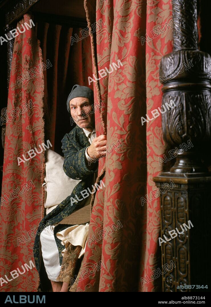 PATRICK STEWART in A CHRISTMAS CAROL, 1999, directed by DAVID HUGH JONES. Copyright Hallmark Entertainment.