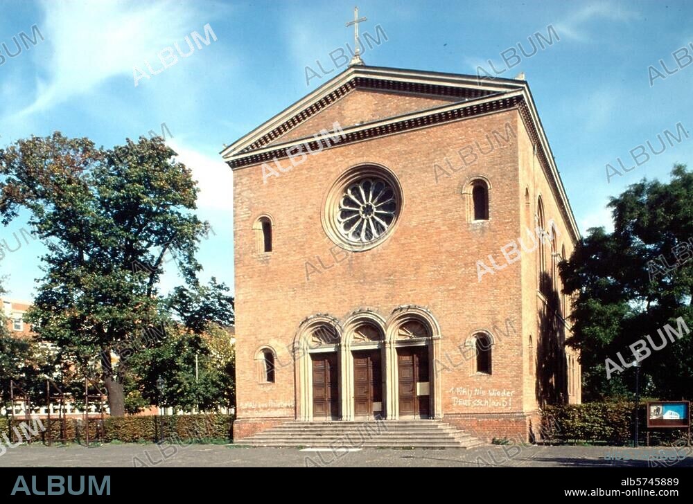 Berlin-Wedding, Nazarethkirche, Leopoldplatz. (erb. 1832-34; Arch.: Karl Friedrich Schinkel). Außenansicht von Südosten. Foto, undat.