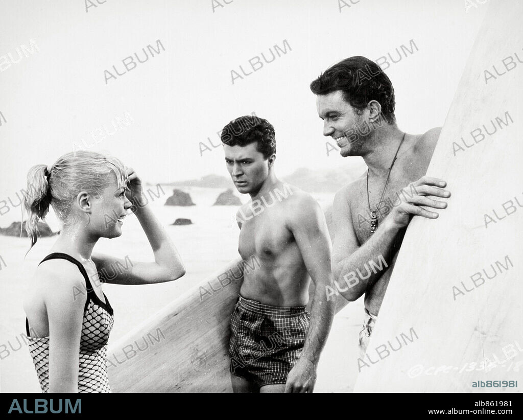 CLIFF ROBERTSON, JAMES DARREN y SANDRA DEE en GIDGET, 1959, dirigida por PAUL WENDKOS. Copyright COLUMBIA PICTURES.