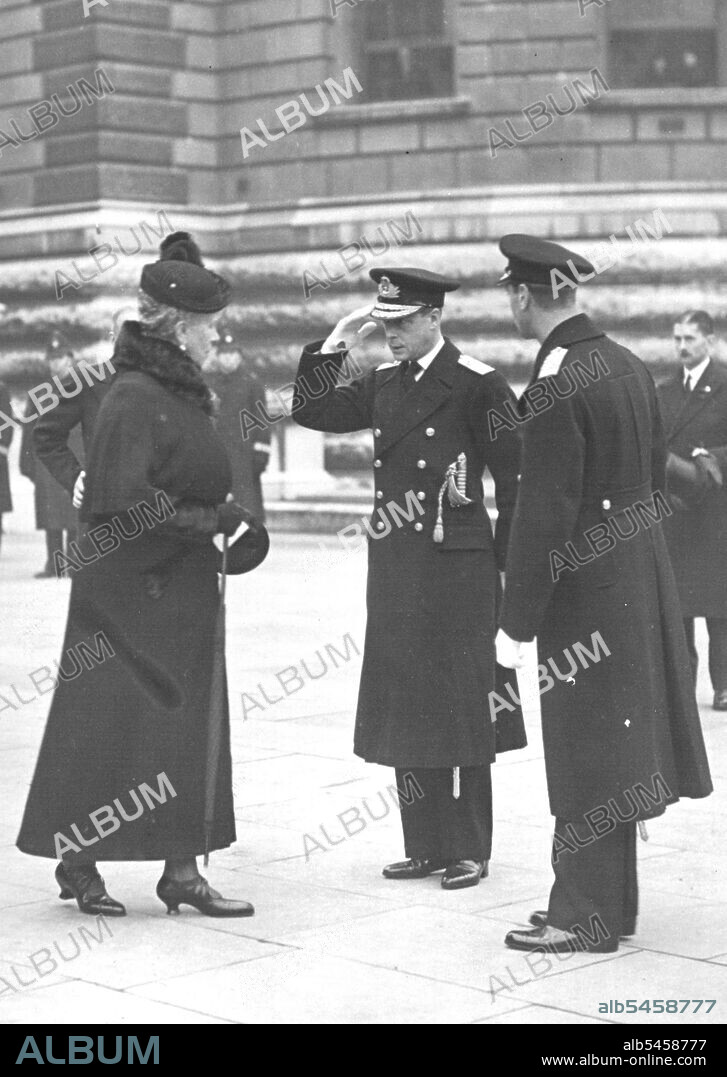 Photo Show:- King Edward Saluting His Mother, Watched by the Duke of Kent, after the Ceremony at the Cenotaph this morning.King Edward VIII, Accompanied by Queen Mary and other members of the royal family, attendee the Royal party, cabinet ministers and naval and military chiefs, and saw the king lay his wreath on the cenotaph. November 11, 1936. (Photo by The Associated Press Ltd).