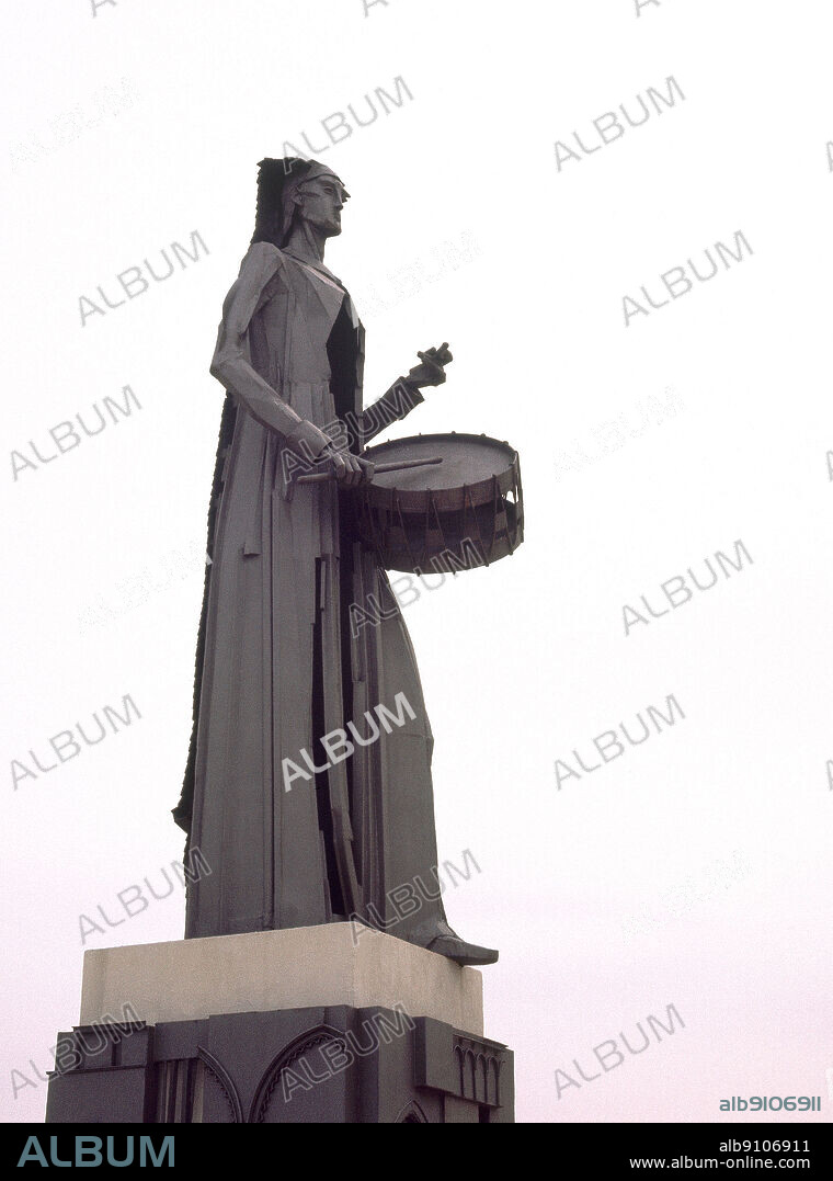 MONUMENTO AL TAMBOR - FOTO AÑOS 60.