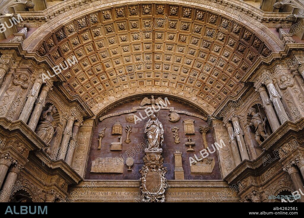 Portal Mayor de la Seo, catedral de mallorca, construido durante el primer tercio del siglo XVII , dedicado a la Inmaculada Concepción, Mallorca, balearic islands, Spain.