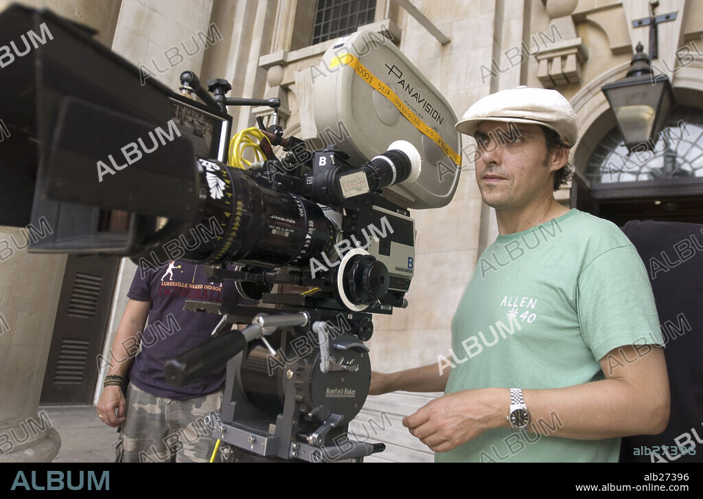 JOE WRIGHT in ATONEMENT, 2007, directed by JOE WRIGHT. Copyright WORKING TITLE FILMS / BAILEY, ALEX.