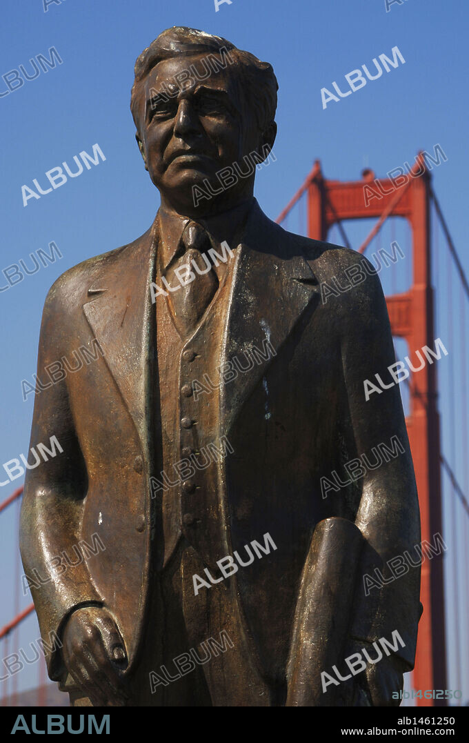 Joseph Baermann Strauss (1870-1938). Ingeniero americano de origen alemán, constructor del Puente Golden Gate. Estatua de J. B. Strauss, obra de Frederick William Schweigardt (1885-1948). San Francisco. Estado de California. Estados Unidos.