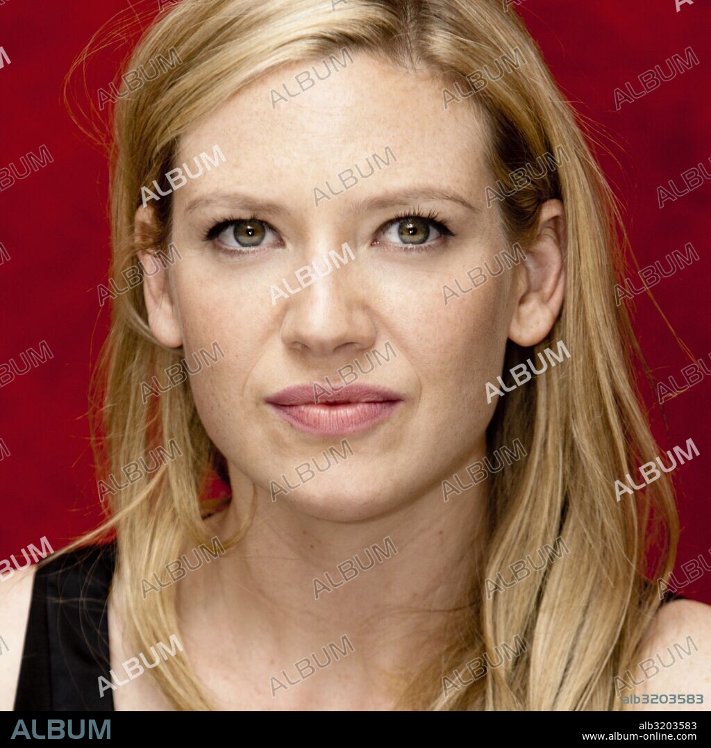 ANNA TORV. August 30, 2009 - Hollywood, California, U.S. - Anna Torv of the TV show ''Fringe'' in Los Angeles, CA August 30, 2009. 30/08/2009