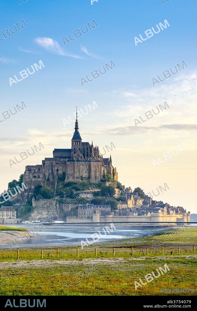 Le Mont-Saint-Michel at sunrise, UNESCO World Heritage Site, Manche Department, Normandy, France, Europe.
