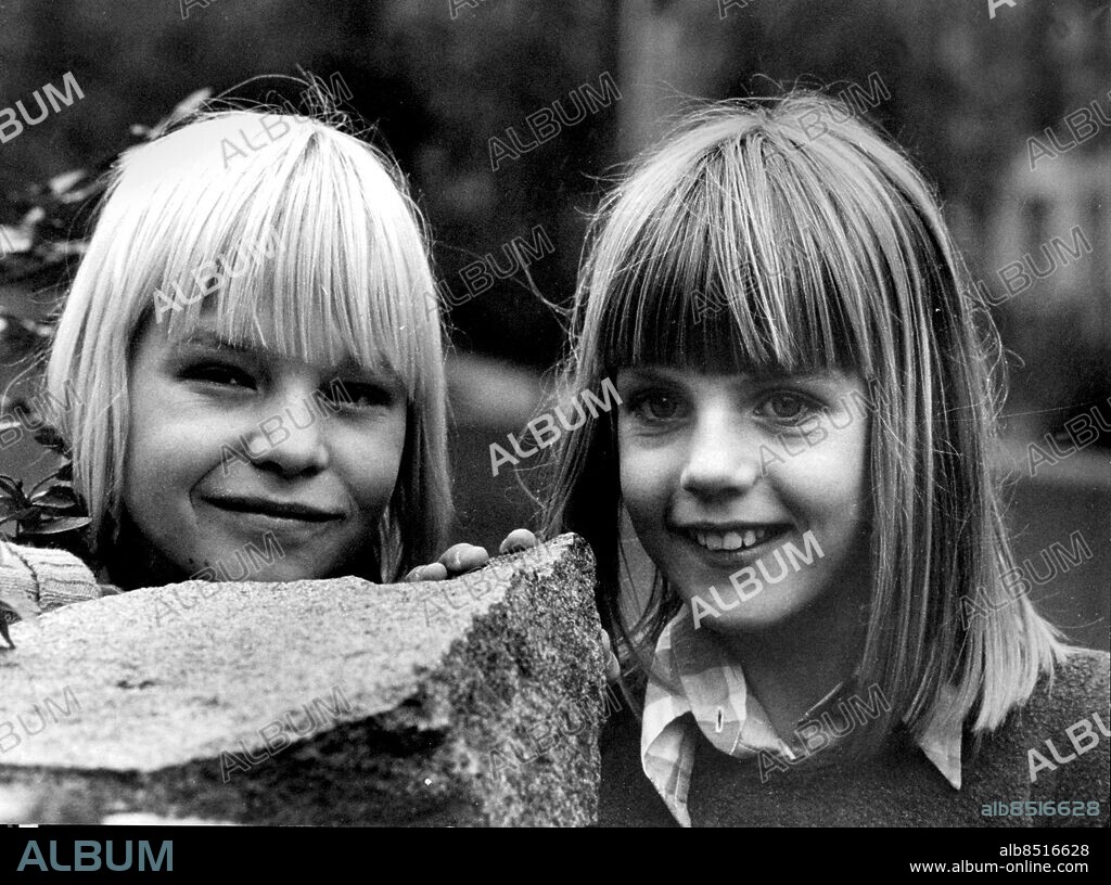 ©SCANPIX SWEDEN, 1973-09-27.. Skådepelarna Ulf Hasseltorp och Julia Hede i tv-serien Den vita Stenen.. I rollerna som Hampus (Farornas konung) och Fia (Fideli) efter boken av Gunnel Linde.. Foto: Scanpix. Code: 20360.