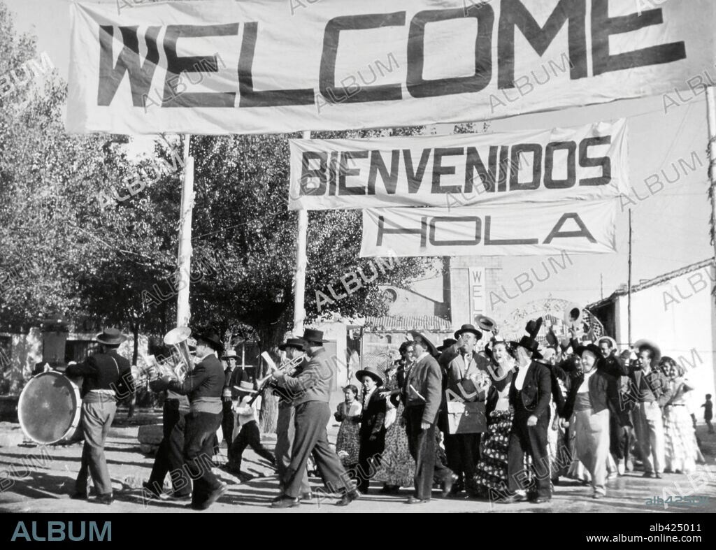 WELCOME MR. MARSHALL, 1953 (BIENVENIDO, MR. MARSHALL), directed by LUIS GARCIA BERLANGA. Copyright UNINCI,S.A.