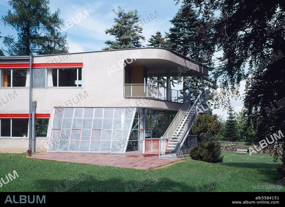 Löbau (Upper Lusatia, Saxony, Germany), Haus Schminke / Schminke House. (built 1930-33; architect: Hans Scharoun). Exterior view. Photo, 2003.