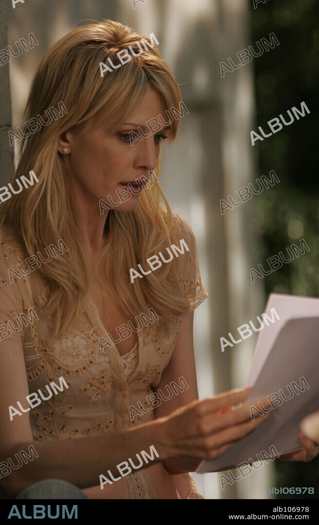 KATHRYN MORRIS in RESURRECTING THE CHAMP, 2007, directed by ROD LURIE. Copyright PHOENIX PICTURES.